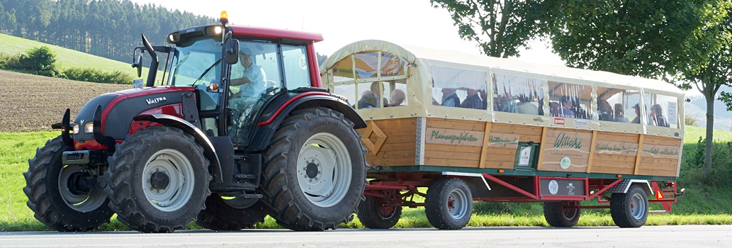 Planwagenfahrt mit anschließendem Grillen